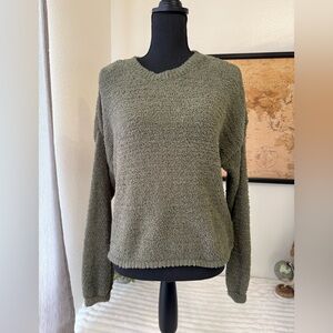 Jolie & Joy slightly cropped oversized fuzzy sweater size small